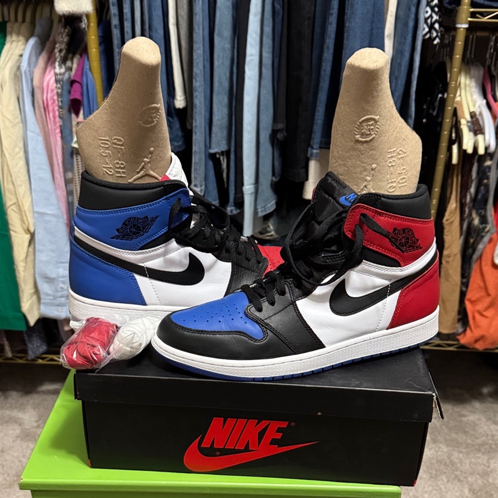 Nike Air Jordan 1 High OG Top 3 Size 12